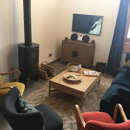 Chalet A : 3 Chambres, Jacuzzi, Sauna, Parking, Wifi *