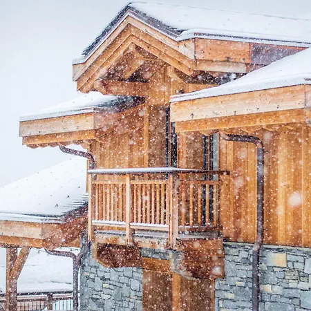 A : 3 Chambres, Jacuzzi, Sauna, Parking, Wifi *